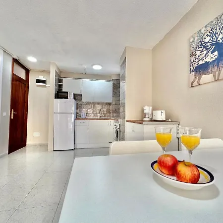 Torres De Yomely - M2g * Playa de las Americas (Tenerife)